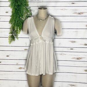 Free People white tank wing blouse top shirt size Medium V-neck